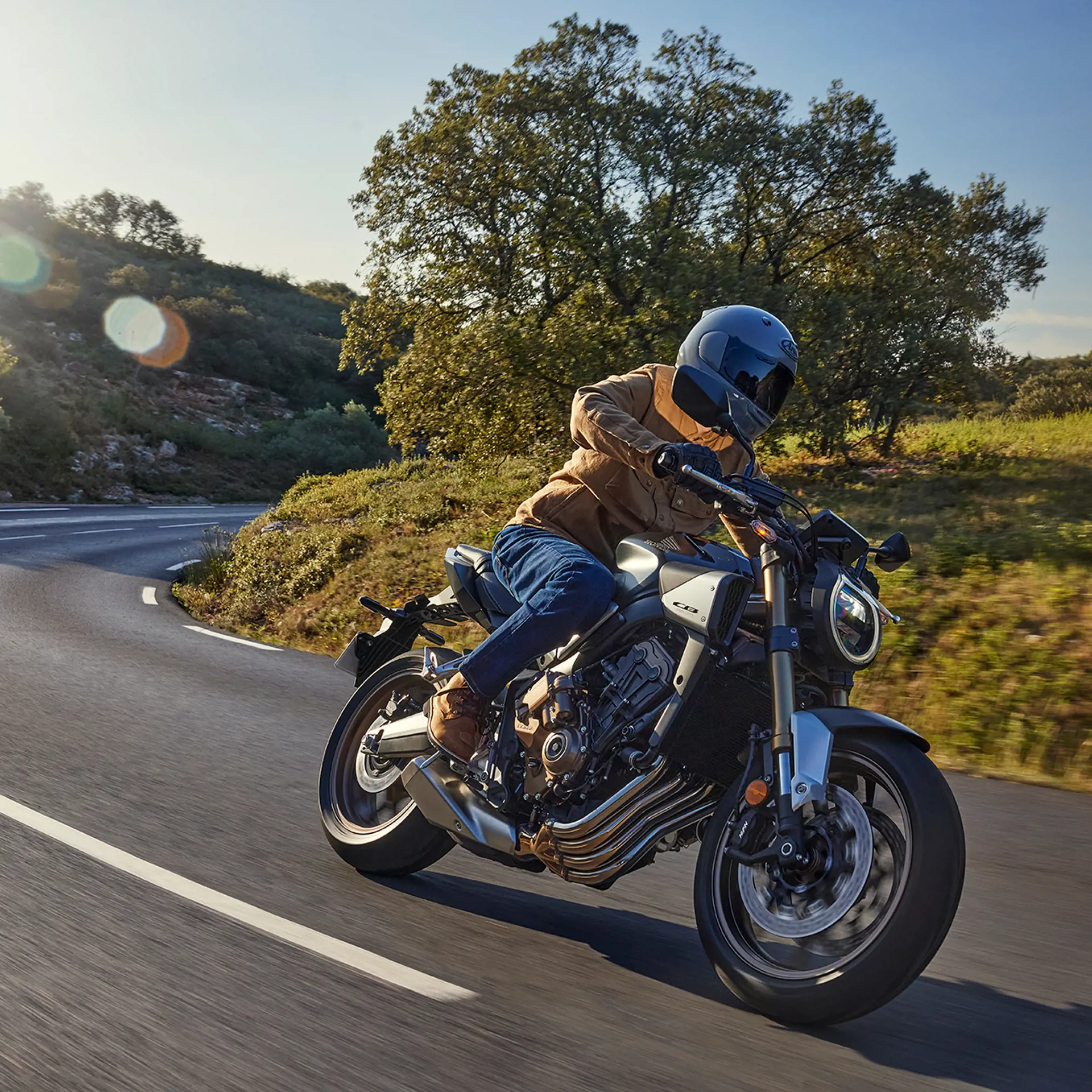 24YM CB650R EC LOCATION Action 01 1411